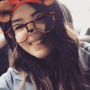 Meet your Posher, Ashleigh